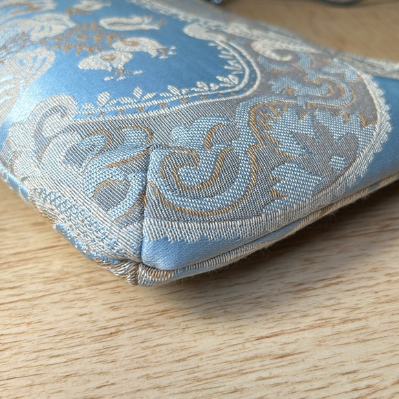 Uno Alla Volta Handmade Floral Brocade Handbag - Picture 5 of 10